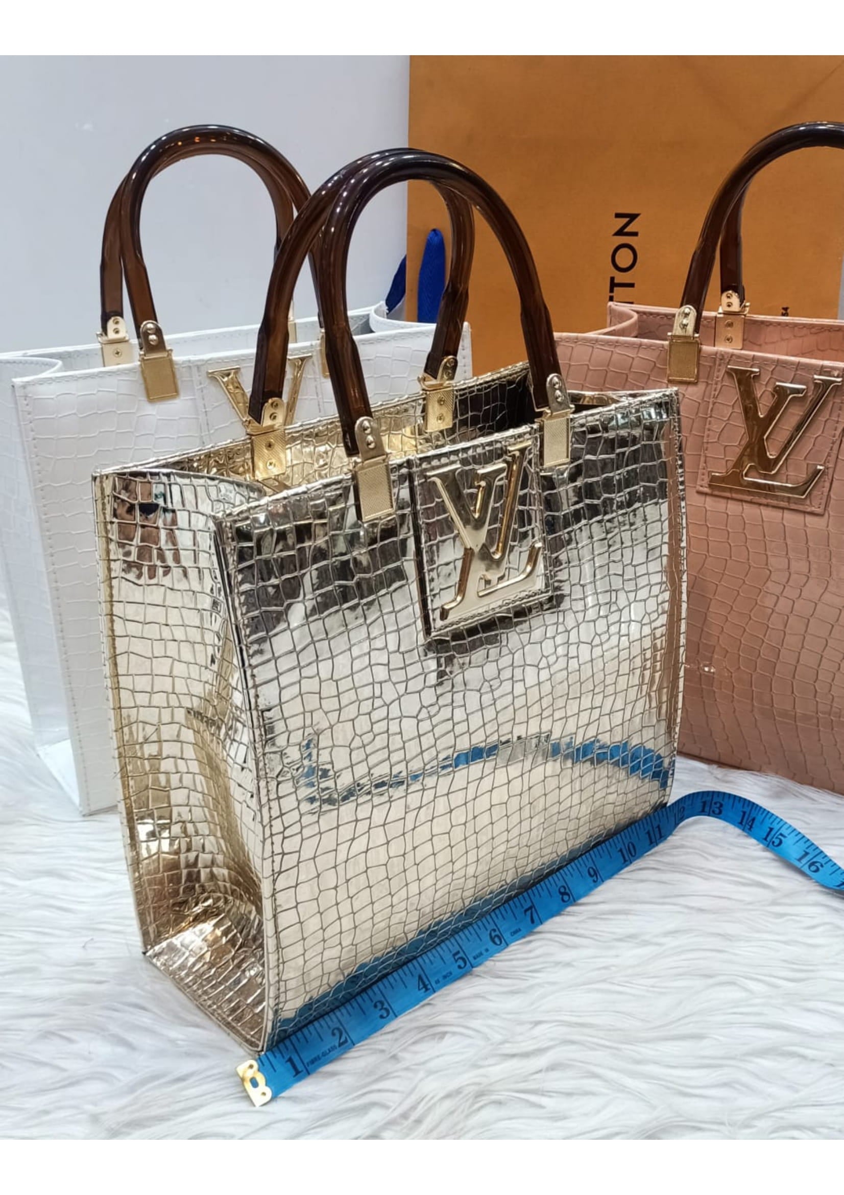 Premium LOUIS VUTTION Stylish White Hand Bag