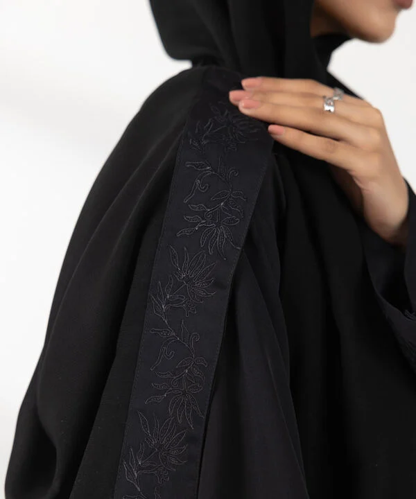 Embroidered Abaya Set Black