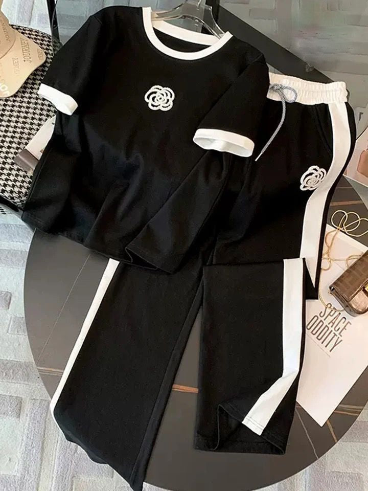 Black With White Heart Nighty Suit For Women