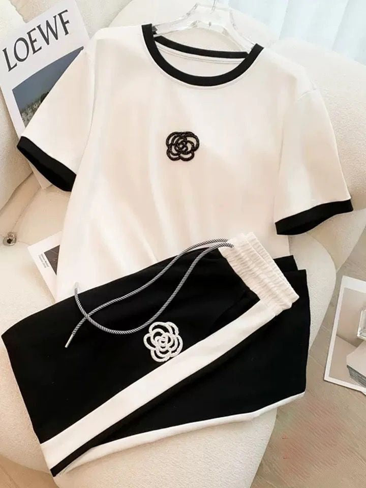 White With Black Heart Nighty Suit For Women