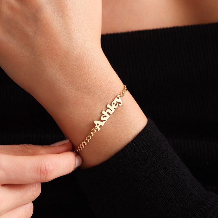 18 Karat Bracelet With Name