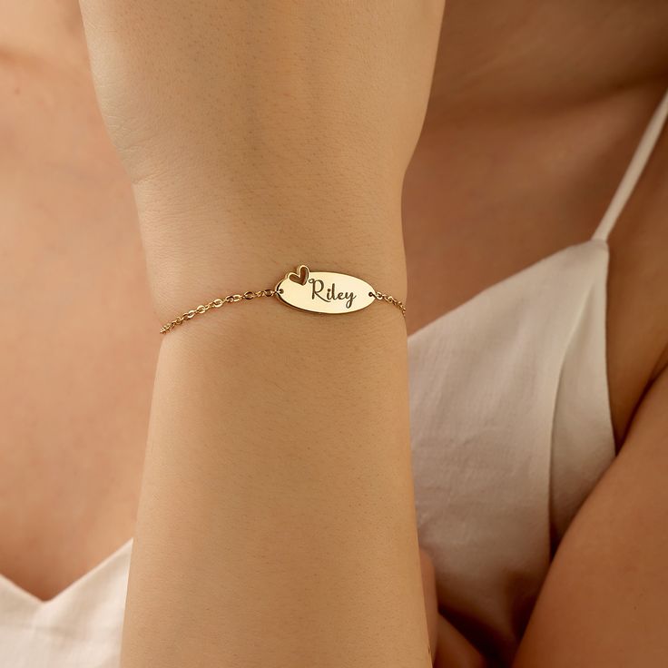 Bracelet With Name 18 Karat Pawnable