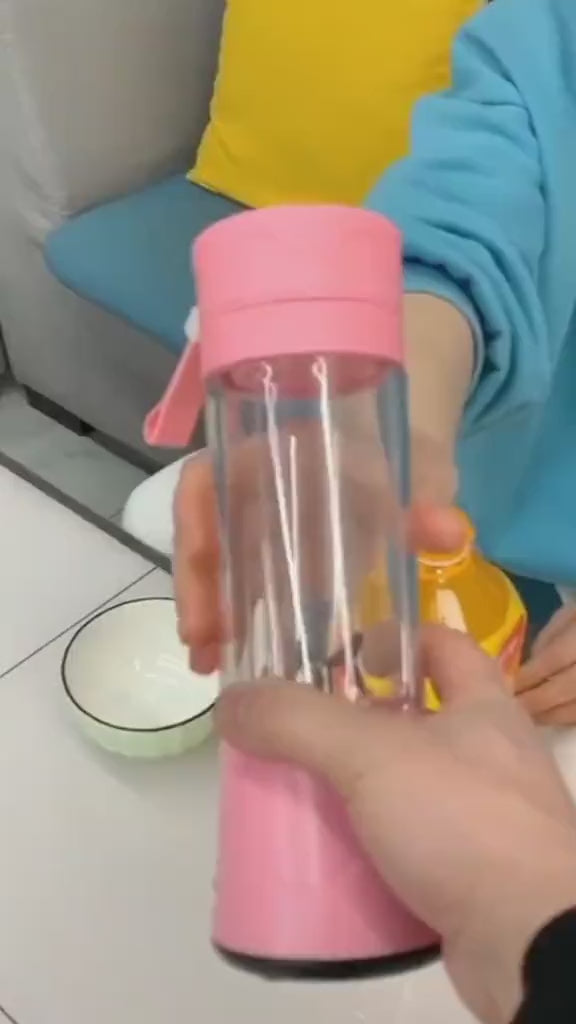 USB Rechargeable Juicer Blender 6 Blades Electric Blender Mini Portable Personal Size Juicer Cup USB Rechargeable Mixer 380ml Food Grade Water Bottle Portable Fruit Juicer Machine